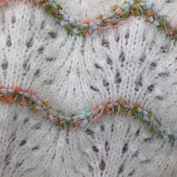 Relativity women’s Cream eyelash sweater Strip L - Picture 4 of 10